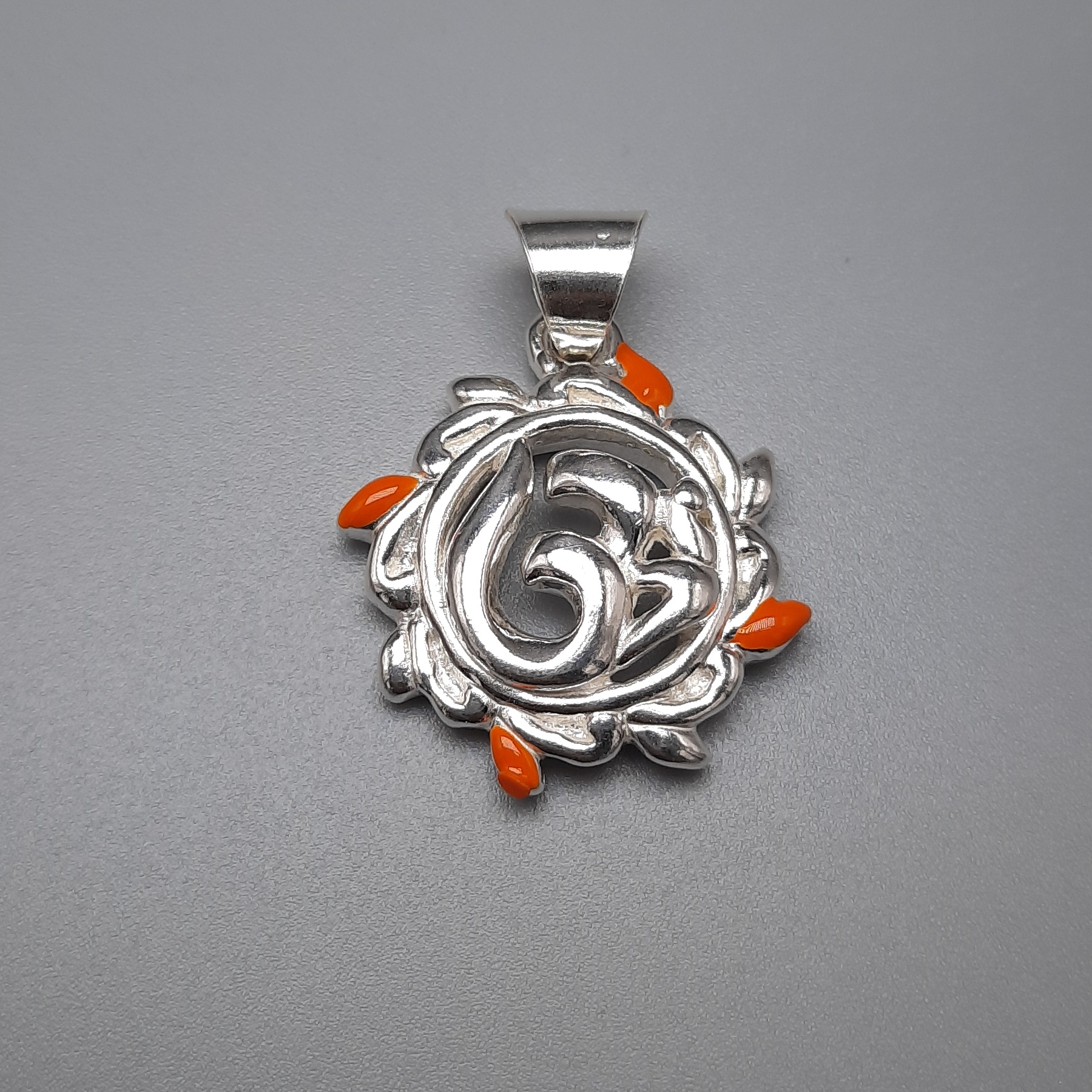 925 Om Pendant (Enamel)